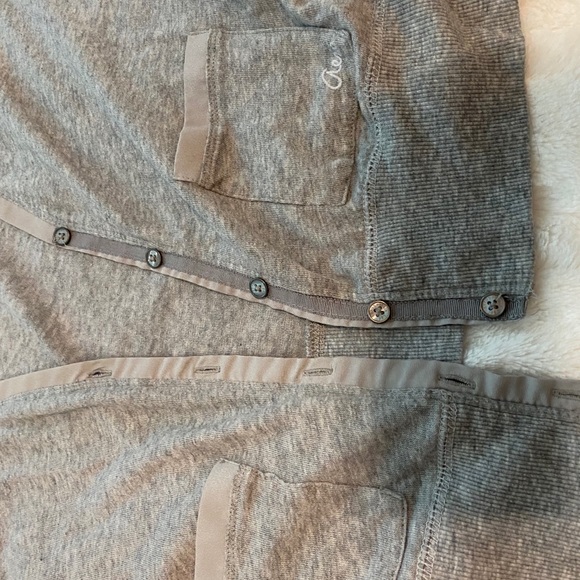 Cute grey cardigan - Picture 1 of 2